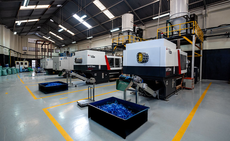 Injection Molding Machine